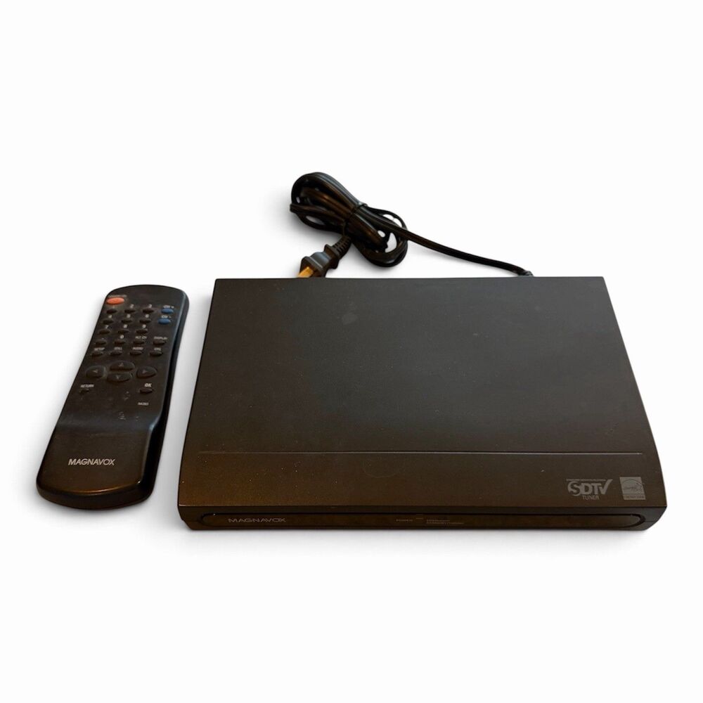 Magnavox DTV Digital To Analog Converter Model No. TB100MW9 With Remote TB100MW9